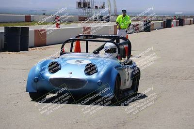 media/Apr-30-2022-CalClub SCCA (Sat) [[98b58ad398]]/Around the Pits/